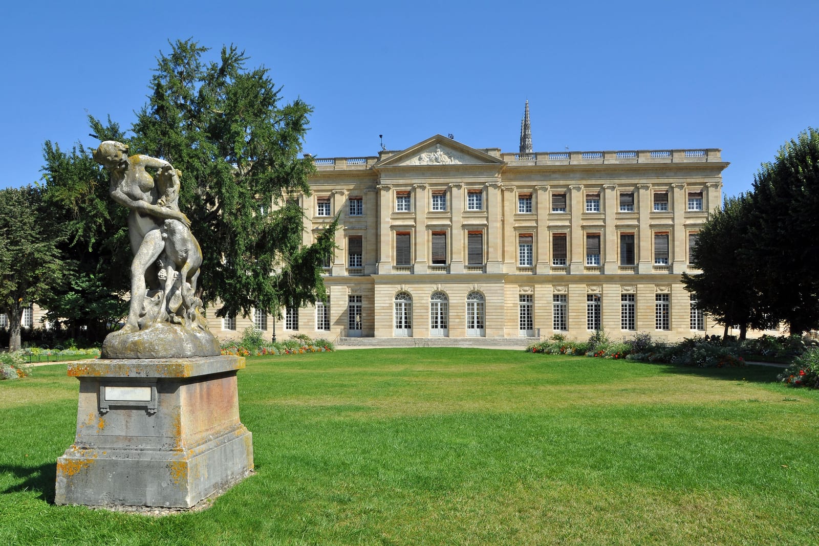 Palacio Rohan en Burdeos